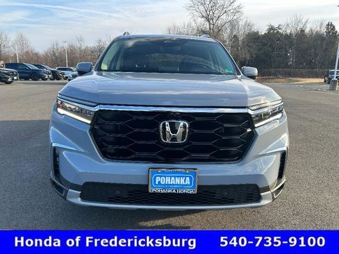 Certified 2025 Honda Pilot Elite image 9