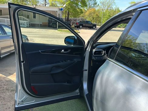 Used 2016 Kia Sorento LX image 14