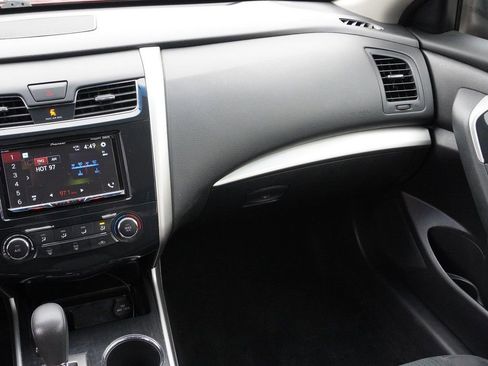 Used 2014 Nissan Altima 2.5 S w/ Sport Value Package FWD image 29