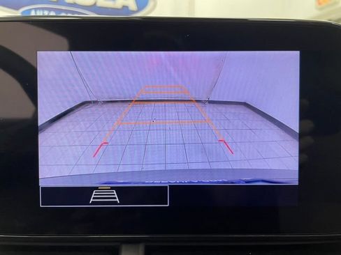 Used 2024 Chevrolet Trax LS w/ LS Convenience Package FWD image 4