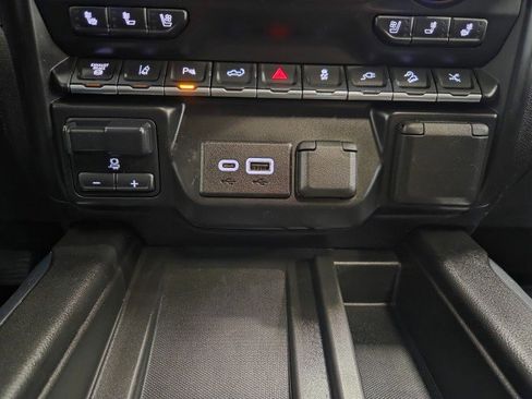 Used 2022 GMC Sierra 2500 Denali w/ Denali Black Diamond Edition image 56