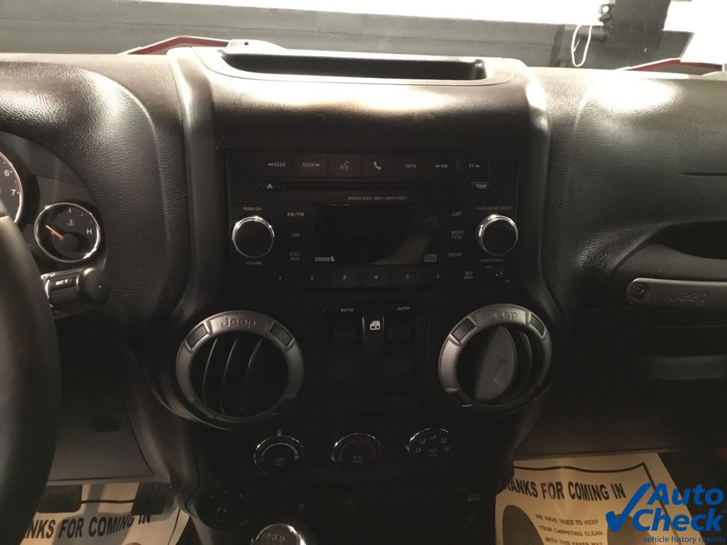 Used 2015 Jeep Wrangler Sport w/ Quick Order Package 23S AWD/4WD image 37