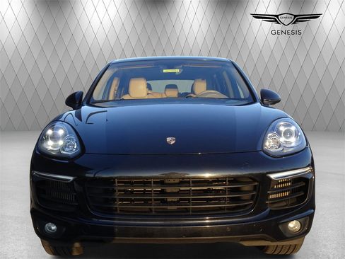 Used 2015 Porsche Cayenne S image 6