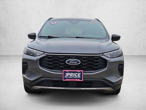 Used 2025 Ford Escape ST-Line FWD image 2