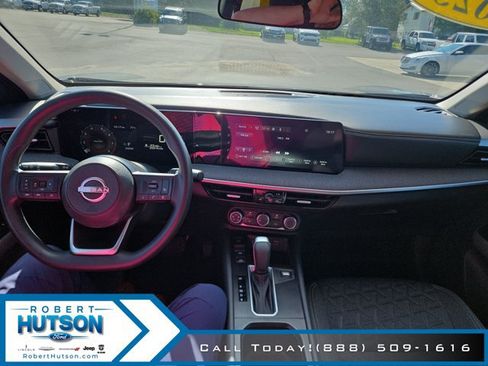 Used 2025 Nissan Kicks SV w/ Illumination Package FWD image 16
