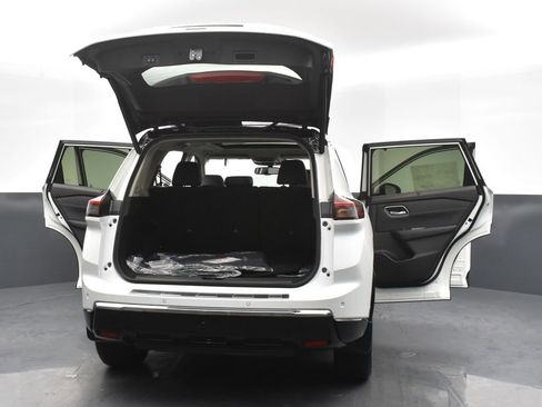 New 2026 Nissan Rogue Platinum w/ Platinum Premium Package image 36