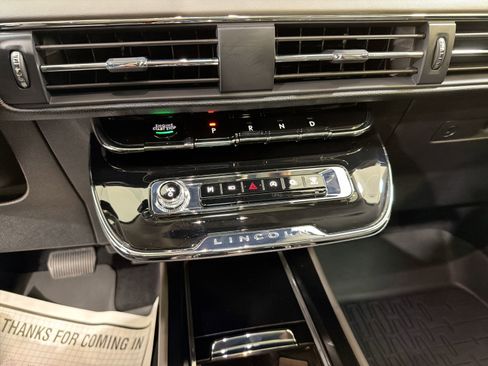 Used 2025 Lincoln Corsair FWD w/ Equipment Group 101A image 21