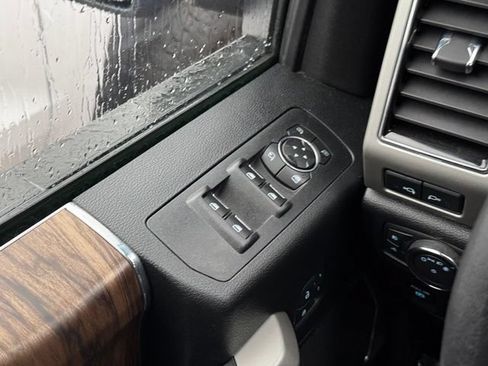 Certified 2018 Ford F150 Lariat w/ Equipment Group 502A Luxury AWD/4WD image 31