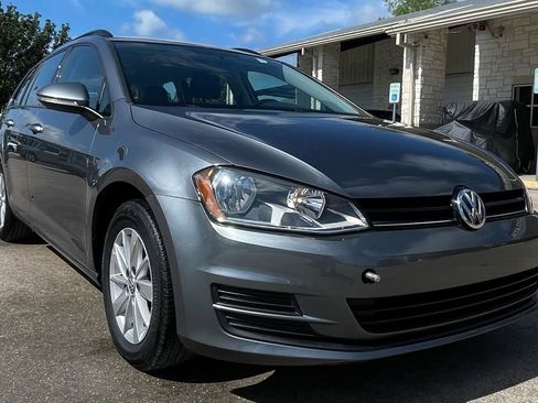 Used 2015 Volkswagen Golf SportWagen FWD image 2