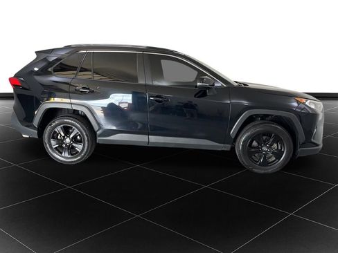 Used 2021 Toyota RAV4 XLE FWD image 6