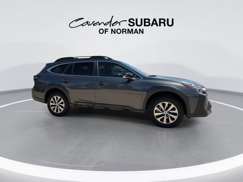 Used 2024 Subaru Outback Premium AWD/4WD image 2