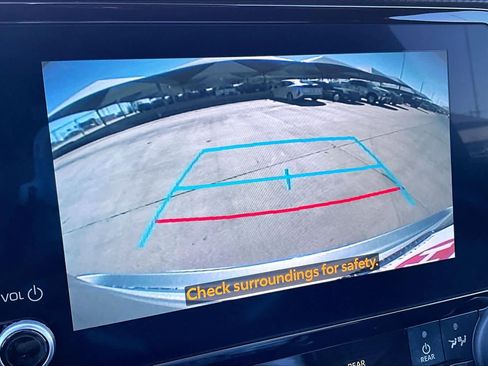 Used 2023 Toyota Highlander XSE image 24