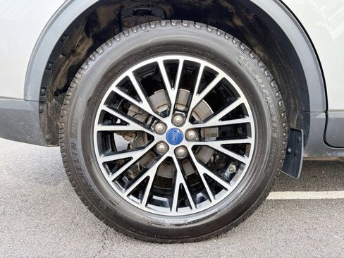 Used 2022 Ford Escape SEL w/ Technology Package image 30