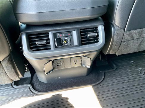 Used 2023 Ford F150 Lariat w/ Equipment Group 502A High AWD/4WD image 11
