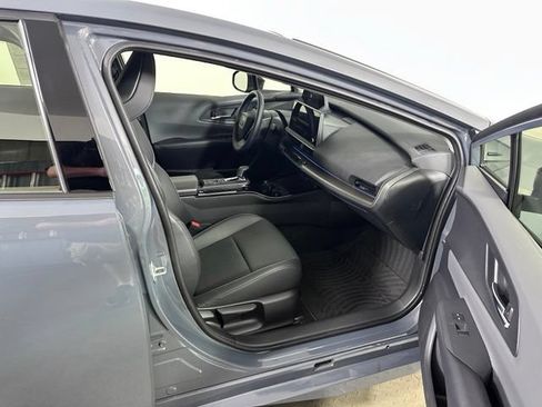 Used 2024 Toyota Prius XLE AWD/4WD image 10