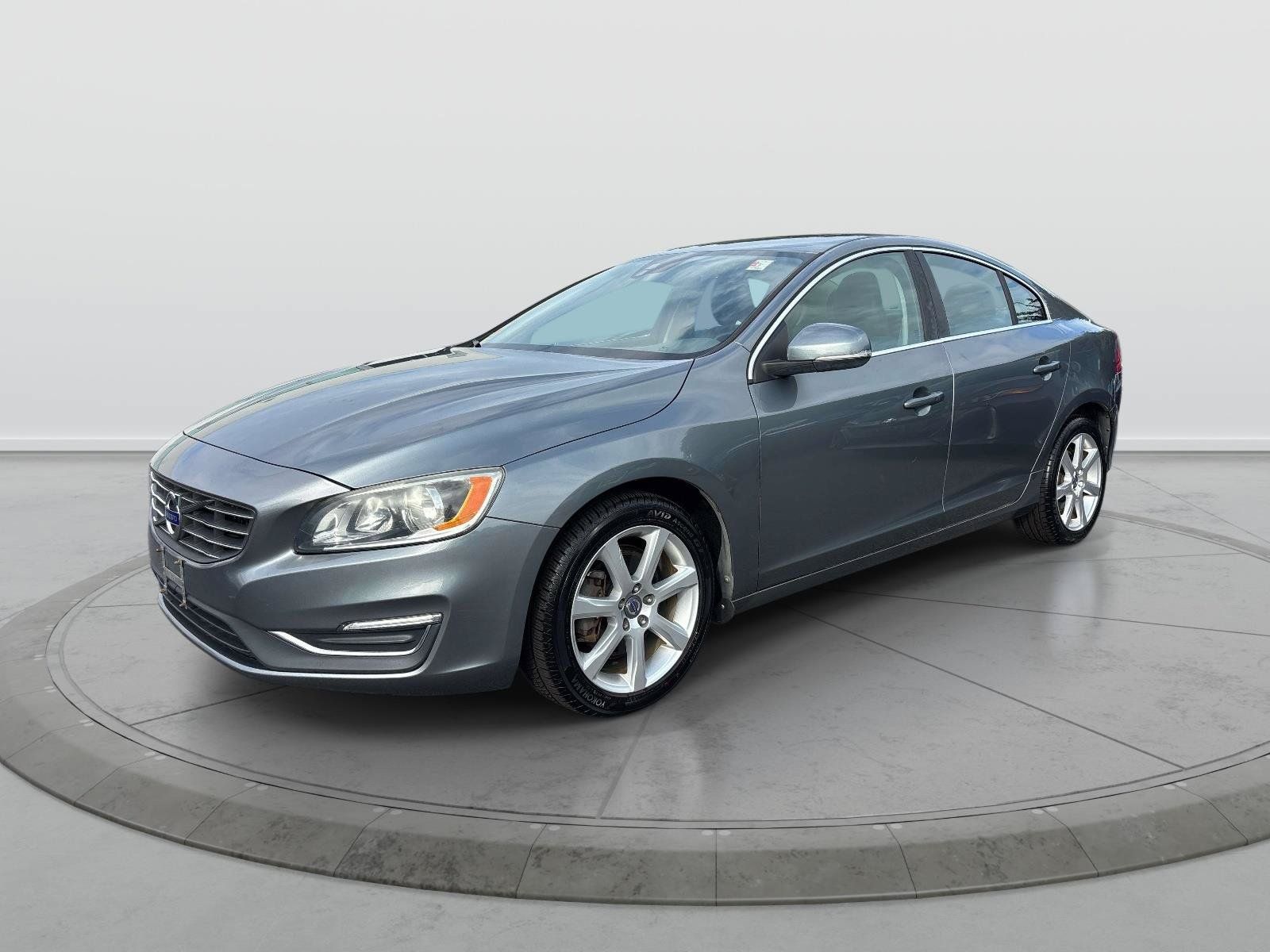 Used 2016 Volvo S60 T5 Premier FWD image 1