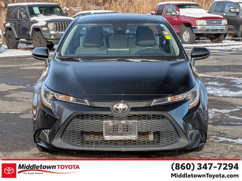 Certified 2022 Toyota Corolla L image 8