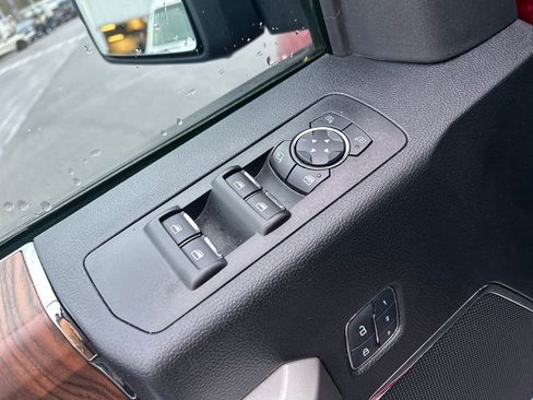 Used 2017 Ford F150 Lariat image 21