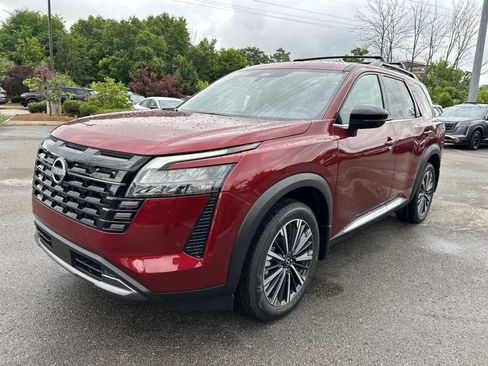 New 2026 Nissan Pathfinder Platinum w/ Lighting Package AWD/4WD image 3
