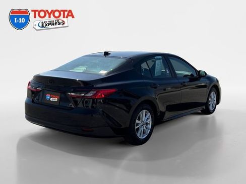 Certified 2025 Toyota Camry LE FWD image 5