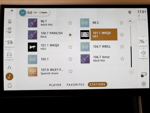 Used 2025 Land Rover Range Rover Sport SE image 10