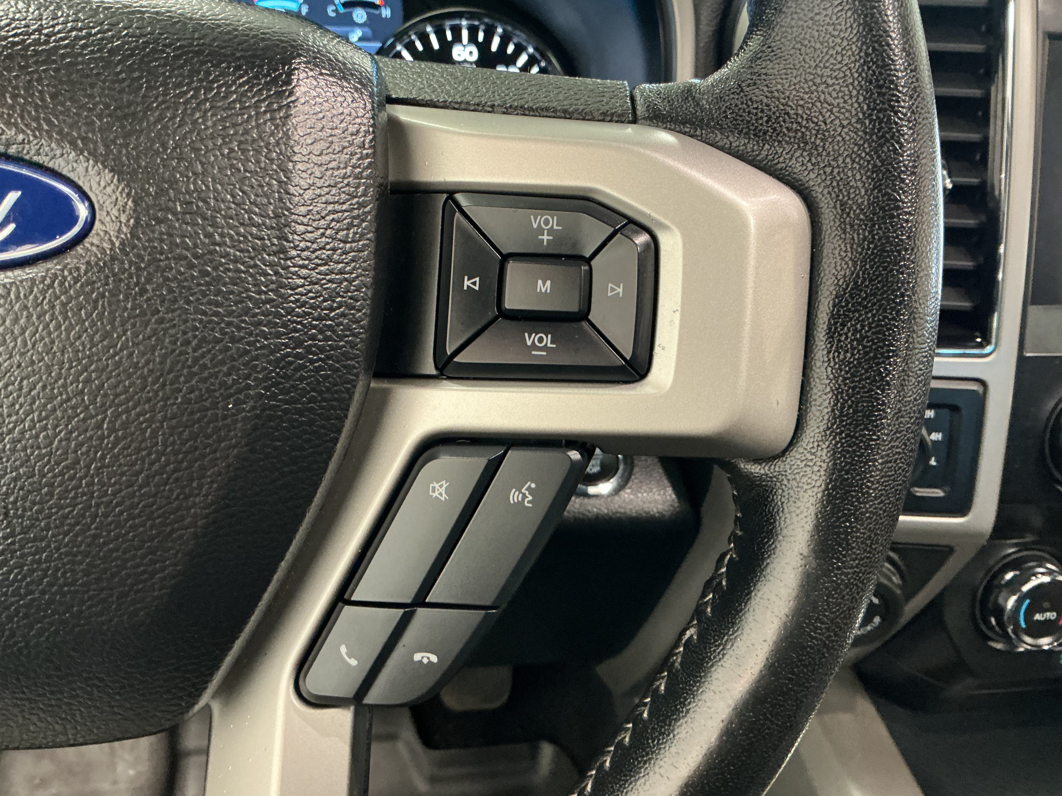 Used 2019 Ford F150 Lariat AWD/4WD image 21