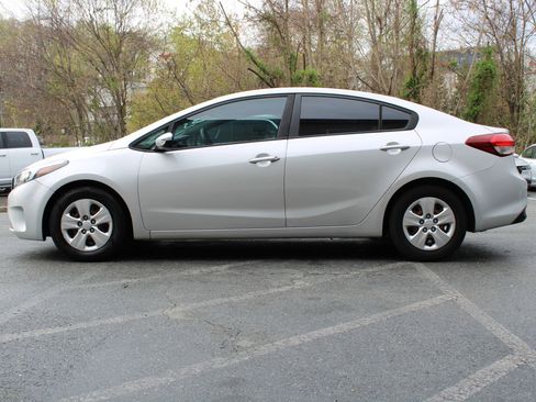 Used 2017 Kia Forte LX w/ LX Popular Package image 25