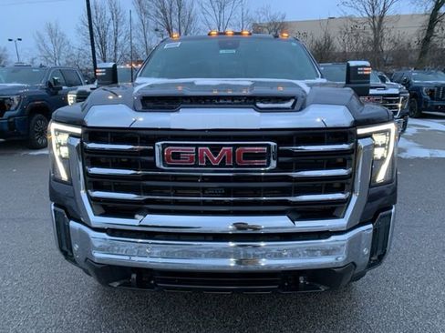 New 2026 GMC Sierra 2500 SLT w/ SLT Premium Package image 9