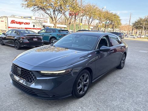 Used 2023 Honda Accord EX image 17