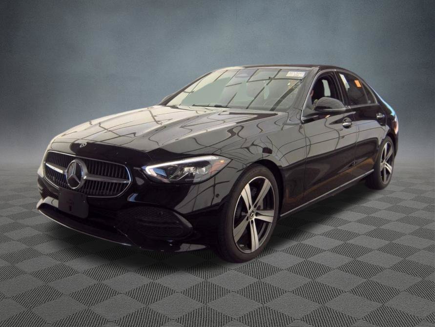 Used 2025 Mercedes-Benz C 300 4MATIC Sedan image 4