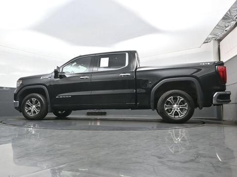 Used 2025 GMC Sierra 1500 SLT AWD/4WD image 27