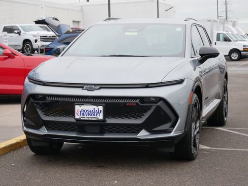 Used 2024 Chevrolet Equinox EV RS AWD/4WD image 3