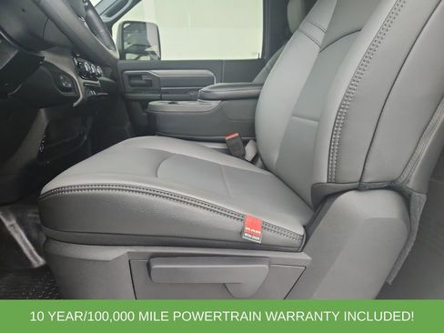 New 2026 RAM 2500 Tradesman w/ Chrome Appearance Group AWD/4WD image 20