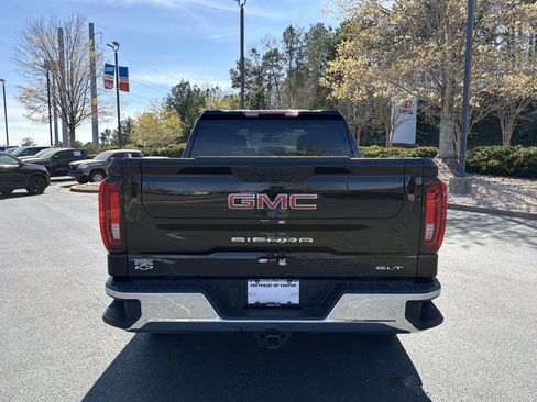 Used 2025 GMC Sierra 1500 SLT image 6