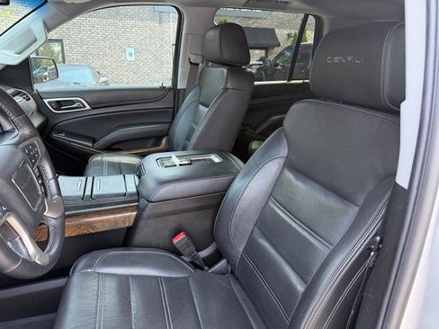 Used 2018 GMC Yukon Denali w/ Denali Ultimate Package AWD/4WD image 13