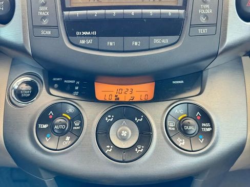 Used 2009 Toyota RAV4 Limited image 26