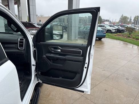 Used 2025 RAM 1500 Big Horn AWD/4WD image 40