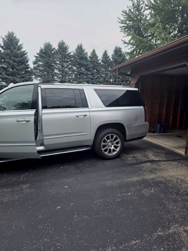 Used 2019 GMC Yukon XL Denali AWD/4WD image 10