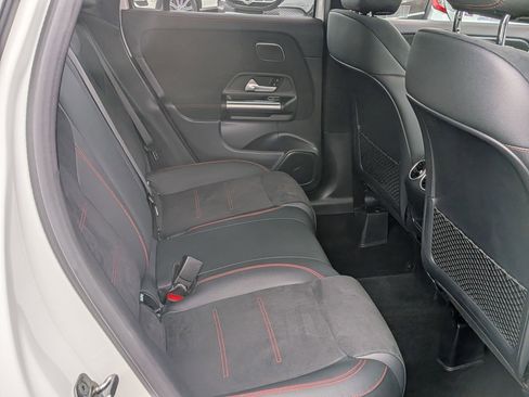 Certified 2025 Mercedes-Benz GLA 250 4MATIC image 35