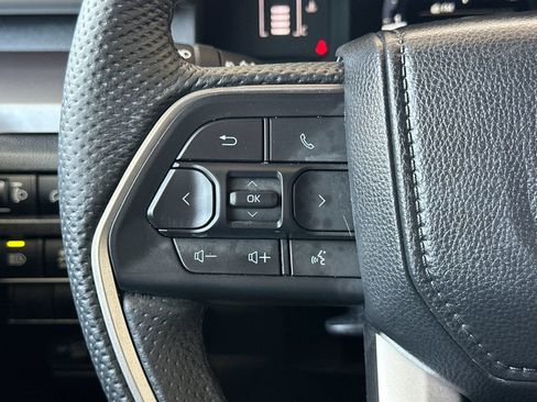 Used 2024 Toyota Tacoma SR5 AWD/4WD image 25