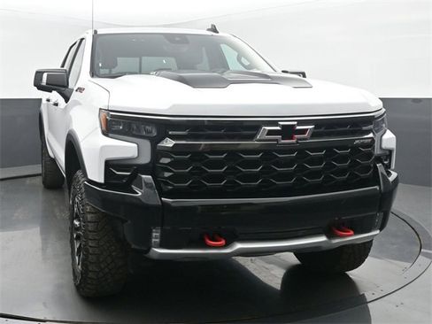 Used 2022 Chevrolet Silverado 1500 ZR2 image 8