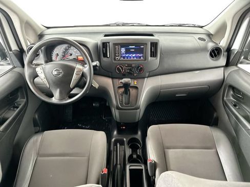 Used 2020 Nissan NV200 S FWD image 4