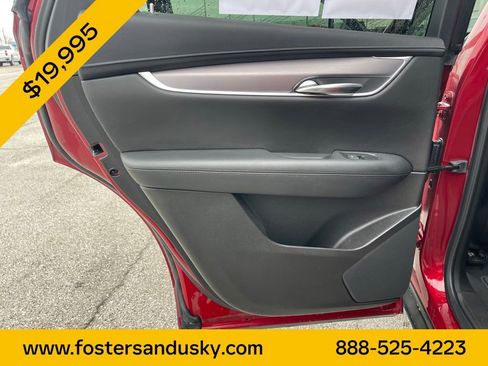 Used 2019 Cadillac XT5 Luxury FWD image 16