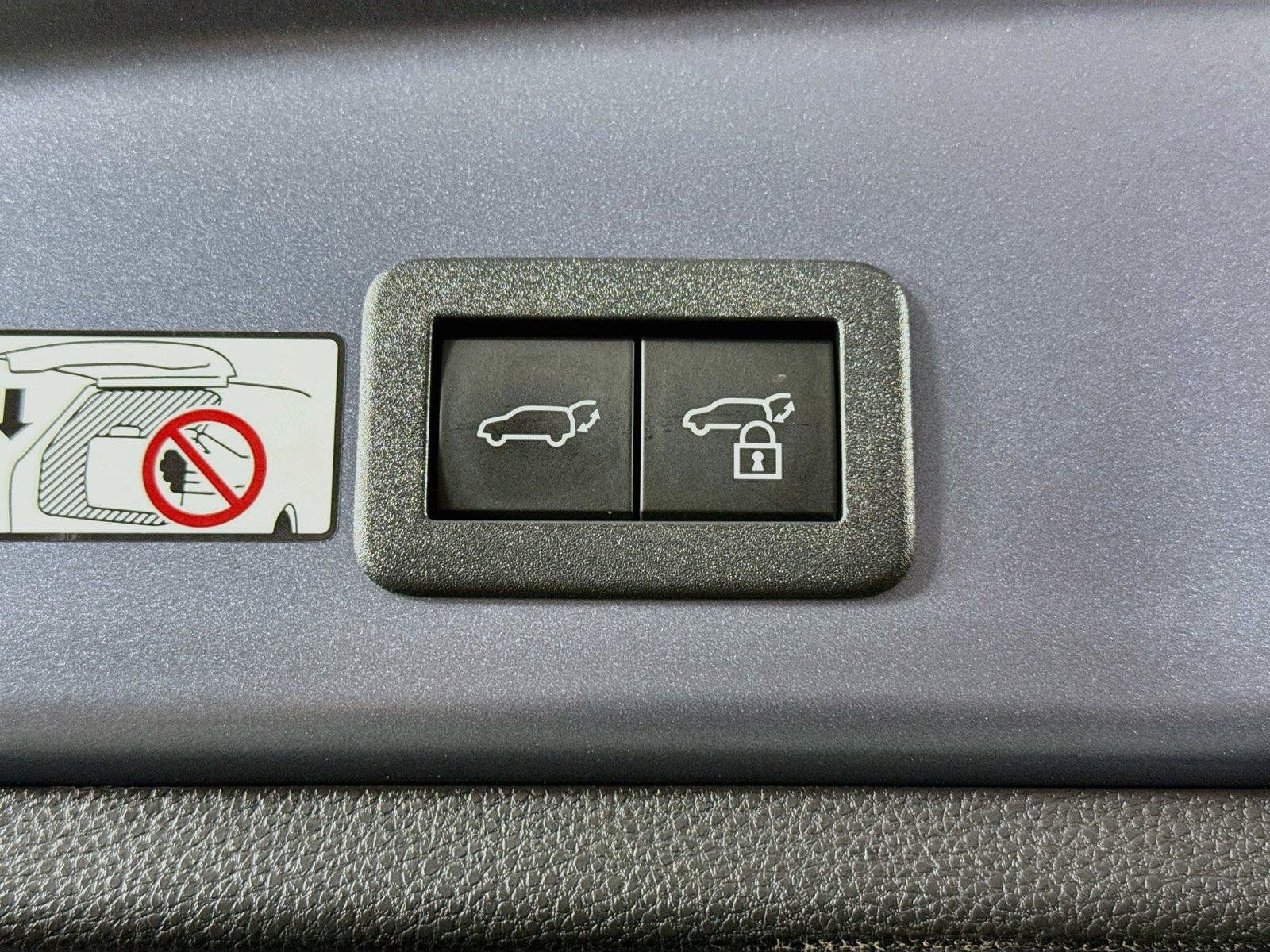 Used 2026 Toyota Corolla Cross XLE w/ Convenience Package FWD image 41