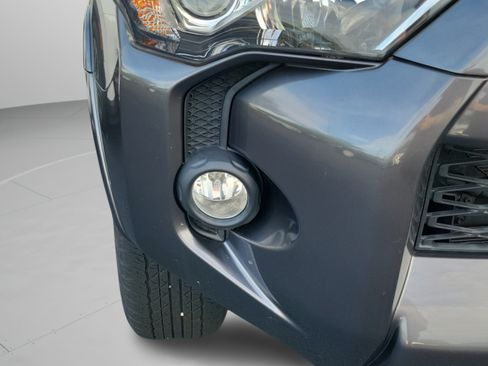 Used 2017 Toyota 4Runner SR5 RWD image 15