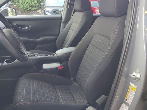 Used 2024 Honda HR-V Sport image 2