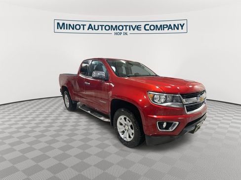 Used 2015 Chevrolet Colorado LT w/ Luxury Package RWD image 2