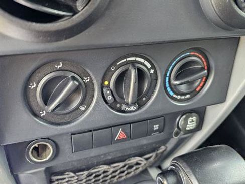 Used 2009 Jeep Wrangler Unlimited X AWD/4WD image 16