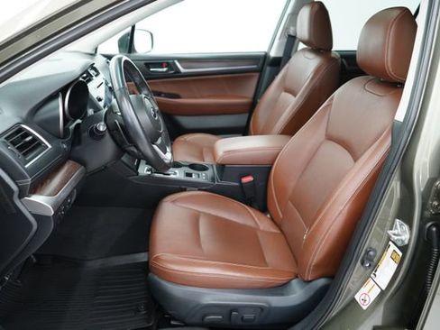 Used 2018 Subaru Outback 2.5i Touring image 13