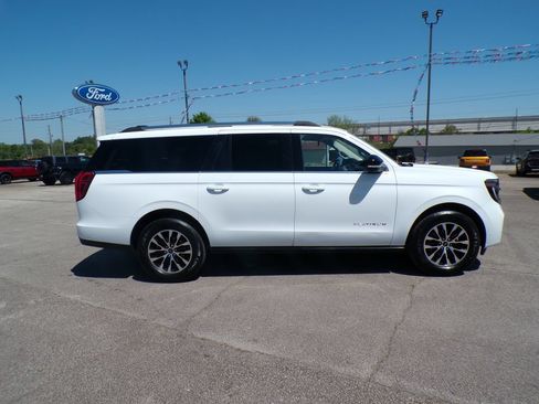 Used 2025 Ford Expedition Max Platinum AWD/4WD image 8